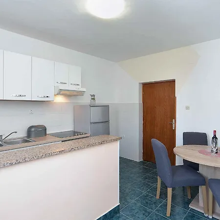 Apartment With A - C In Porec-istrien 44330 Porec
