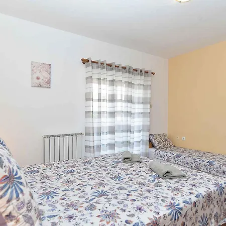 With A - C In Porec-istrien 44330 Porec