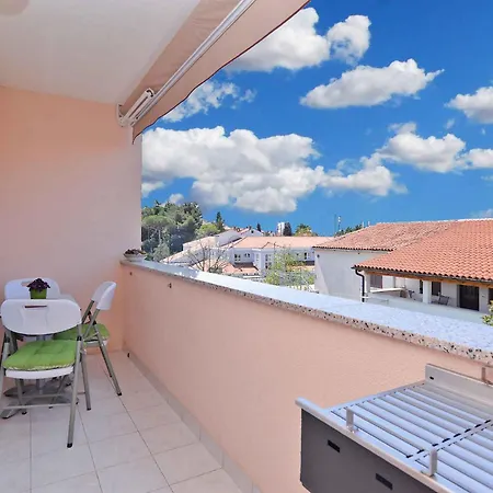 Apartment With A - C In Porec-istrien 44330 Porec